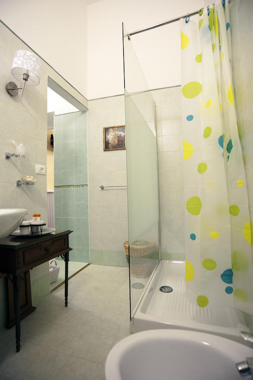 Palazzo Salini - Appartamento Familiare Sulmona Habitación foto